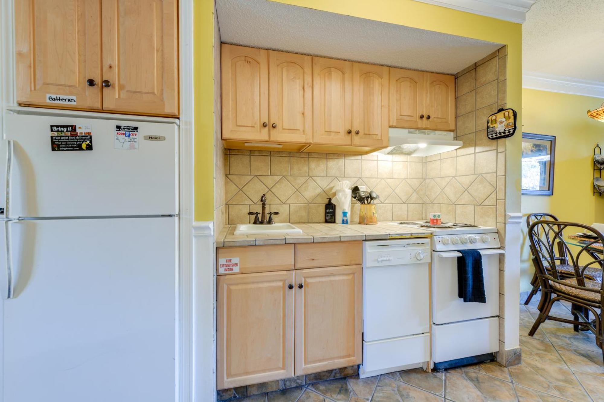 Downtown Gatlinburg Condo With Community Pool! Kültér fotó