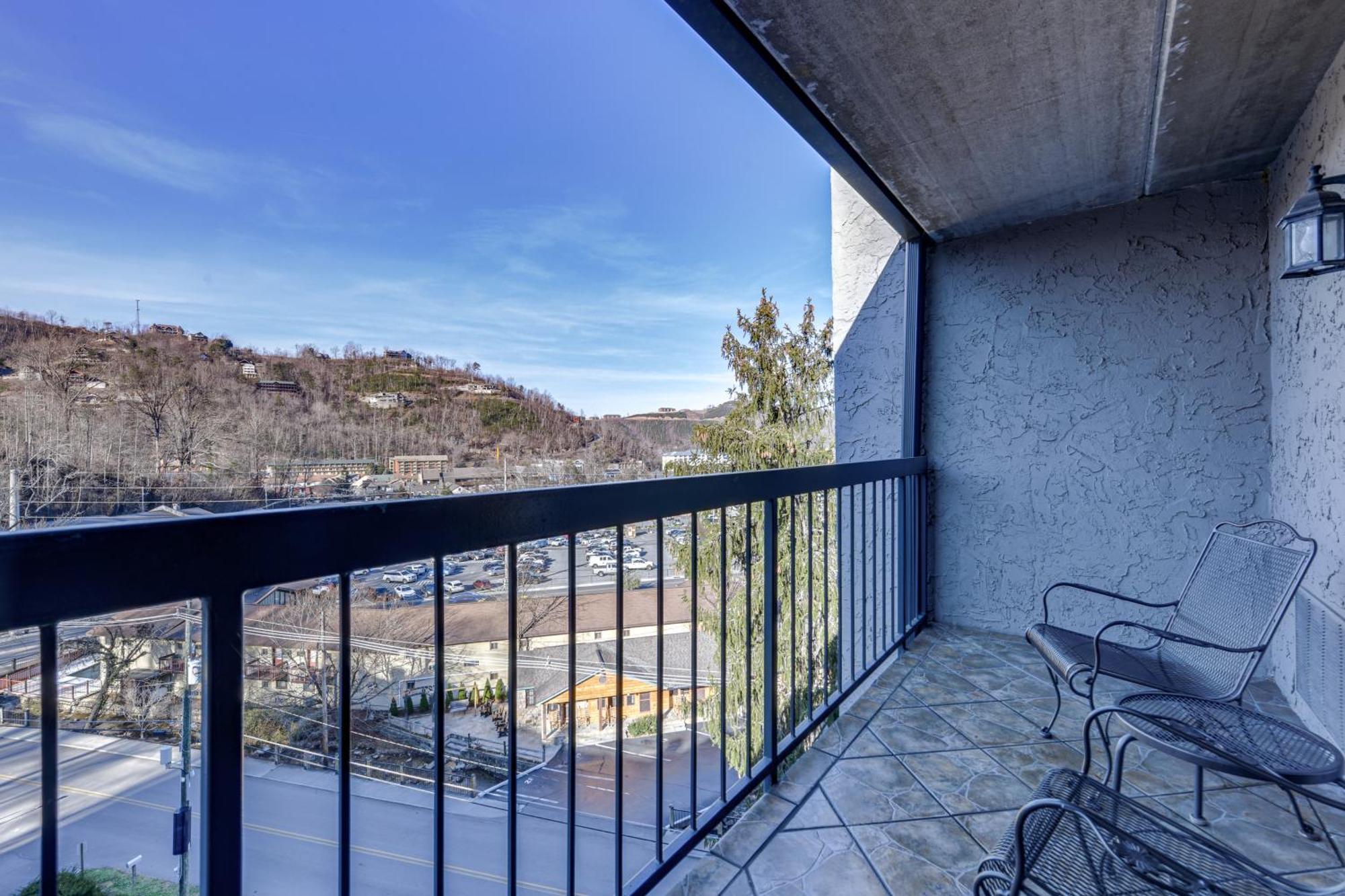 Downtown Gatlinburg Condo With Community Pool! Kültér fotó