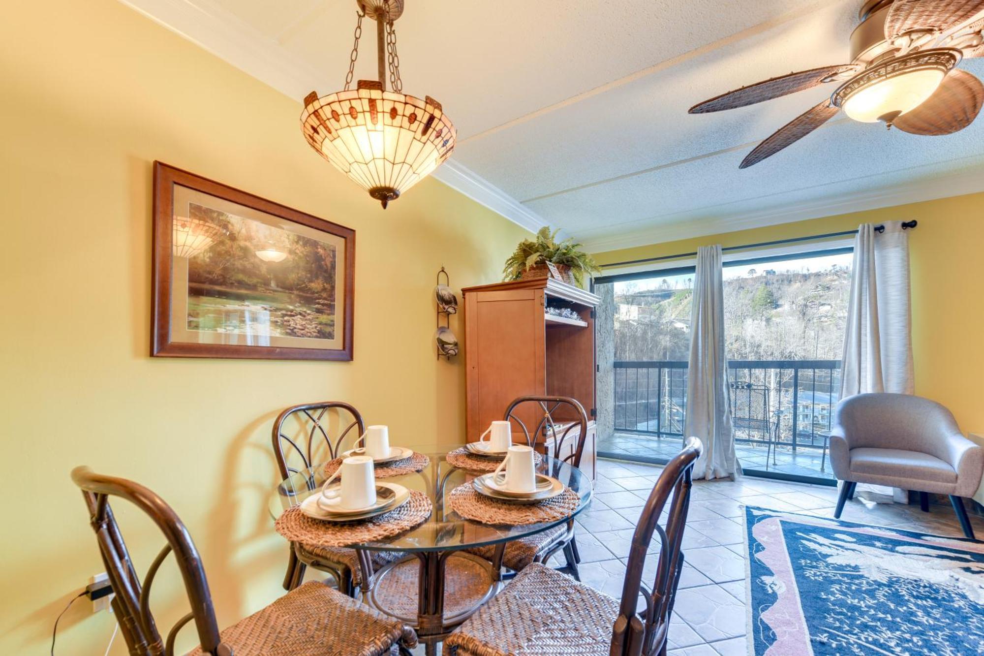 Downtown Gatlinburg Condo With Community Pool! Kültér fotó